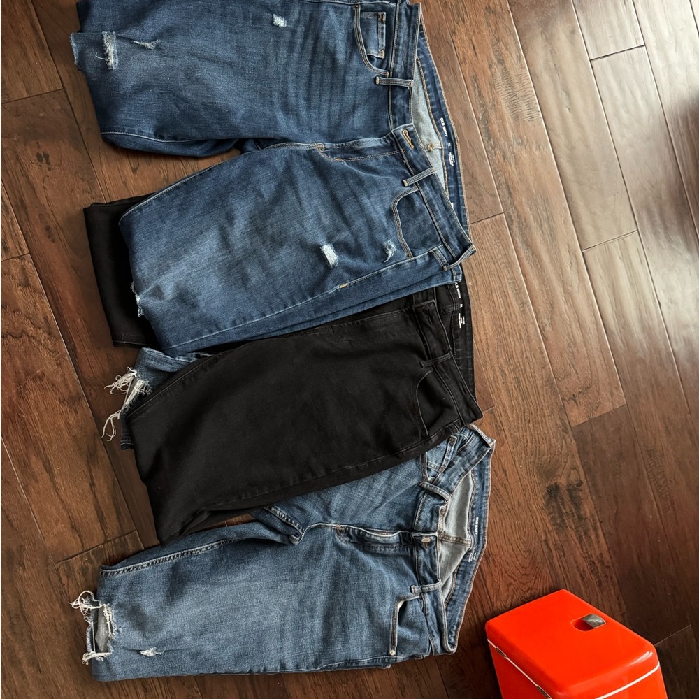 Distressed Blue Jeans - Picture 2 of 16